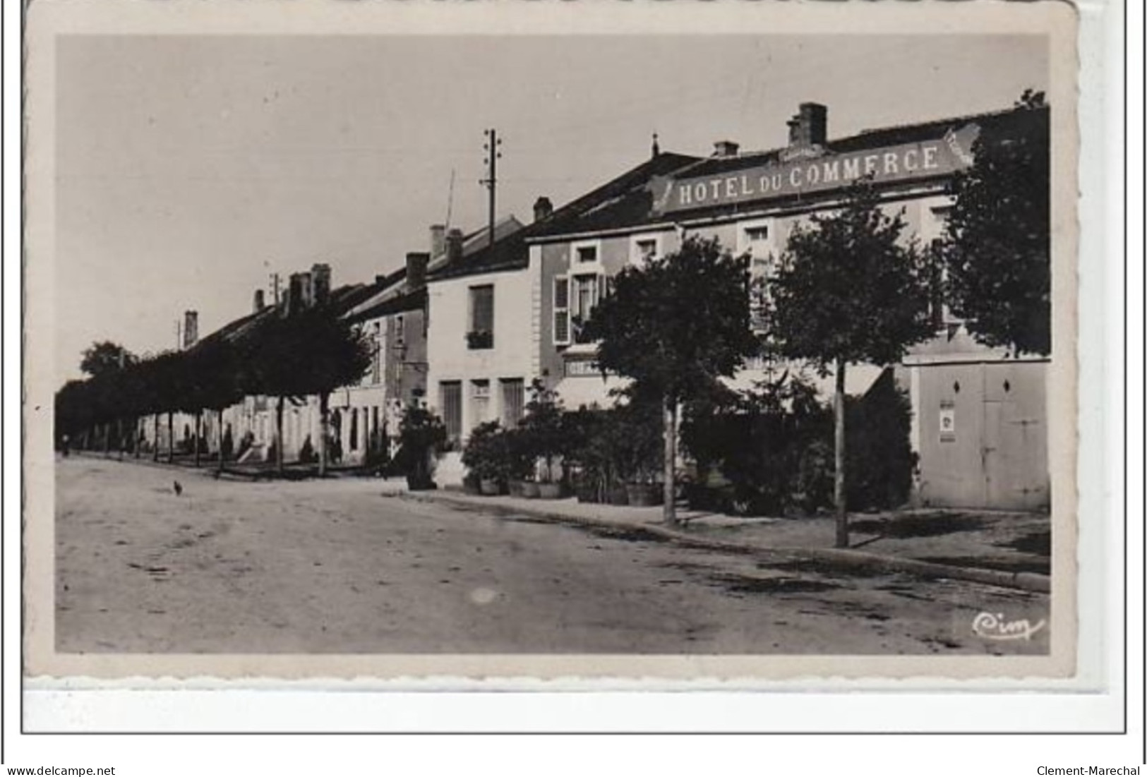 MONTIGNY LE ROI  - Hôtel Du Commerce - Très Bon état - Montigny Le Roi