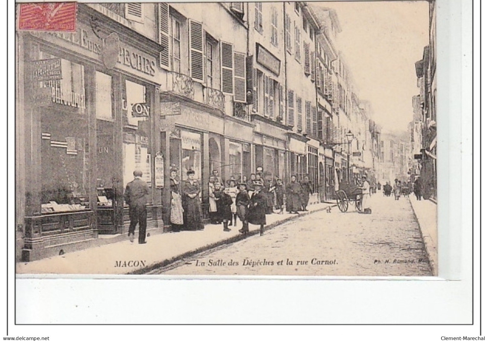 MACON - La Salle Des Dépêches Et La Rue Carnot - Très Bon état - Macon