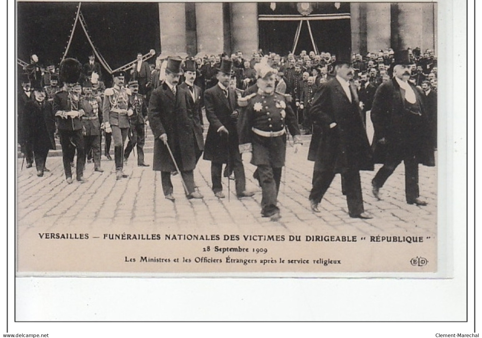 VERSAILLES - Funérailles Des Victimes Du """"République"""" 1909 - Ministres Et Officiers Après Le Service  - Très Bon é - Versailles