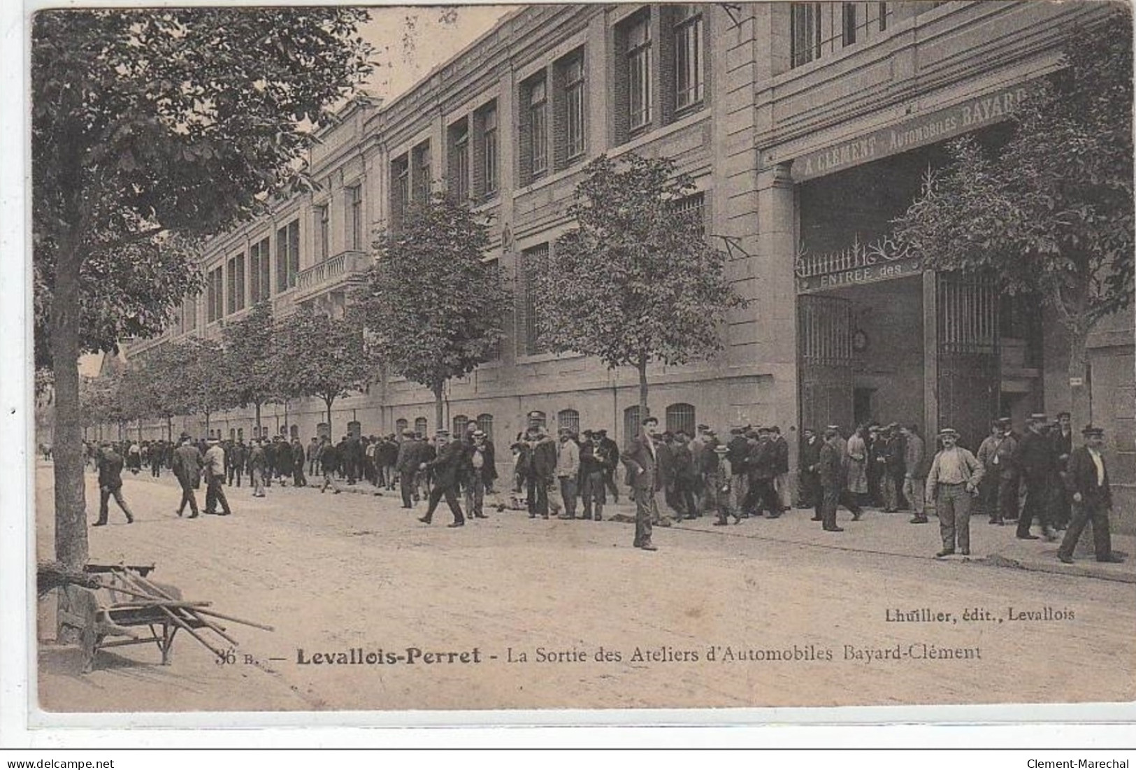 LEVALLOIS PERRET : La Sortie Des Ateliers D'automobiles Bayart Clément - Très Bon état - Levallois Perret