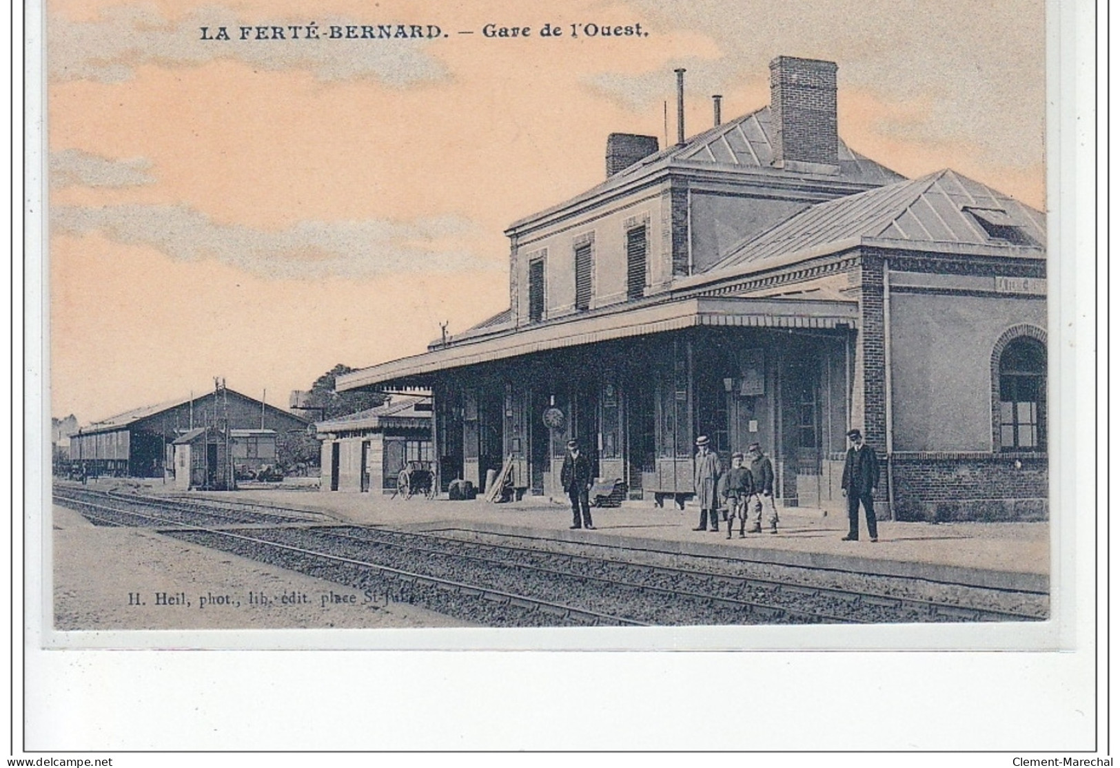 LA FERTE BRENARD - Gare De L'Ouest - Très Bon état - La Ferte Bernard