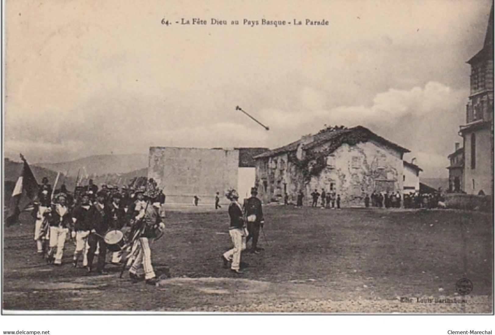 LA FETE DIEU AU PAYS BASQUE : La Parade - Très Bon état - Otros & Sin Clasificación