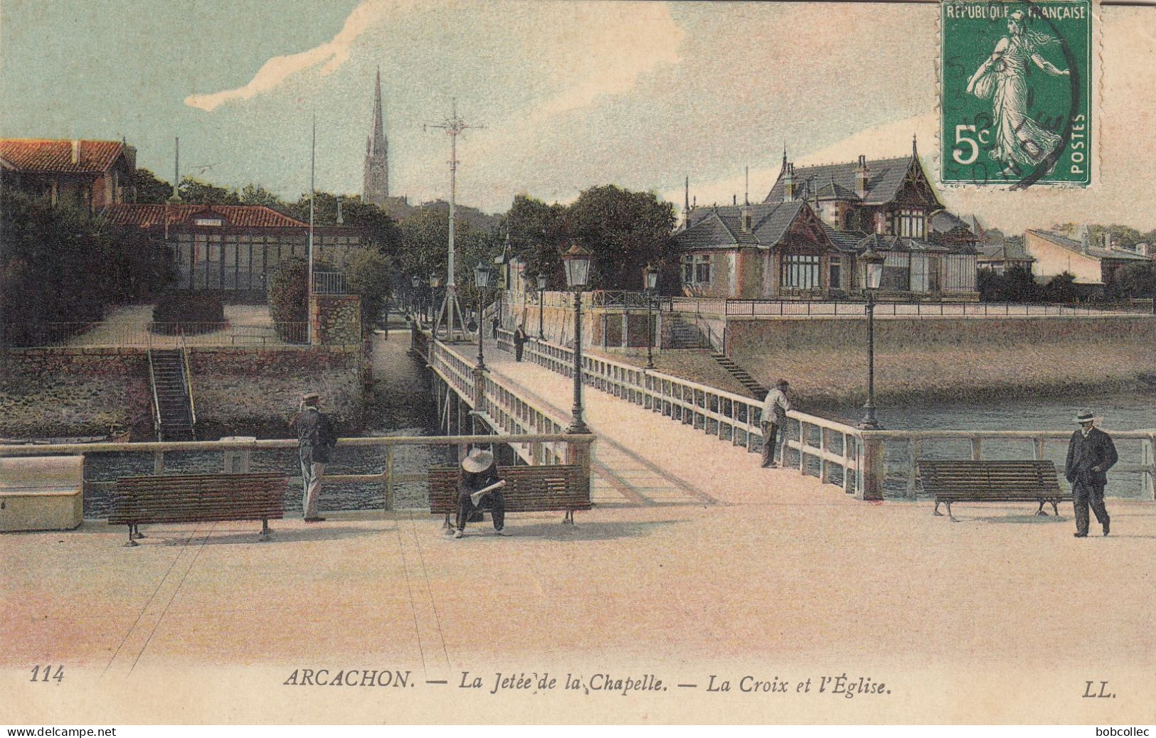 ARCACHON (Gironde): La Jetée De La Chapelle - La Croix Et L'Eglise - Arcachon