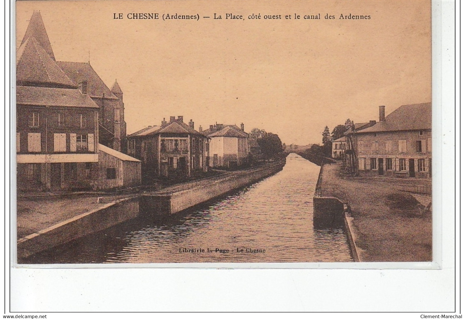 LE CHESNE - La Place Côté Ouest Et Le Canal Des Ardennes - Très Bon état - Other & Unclassified