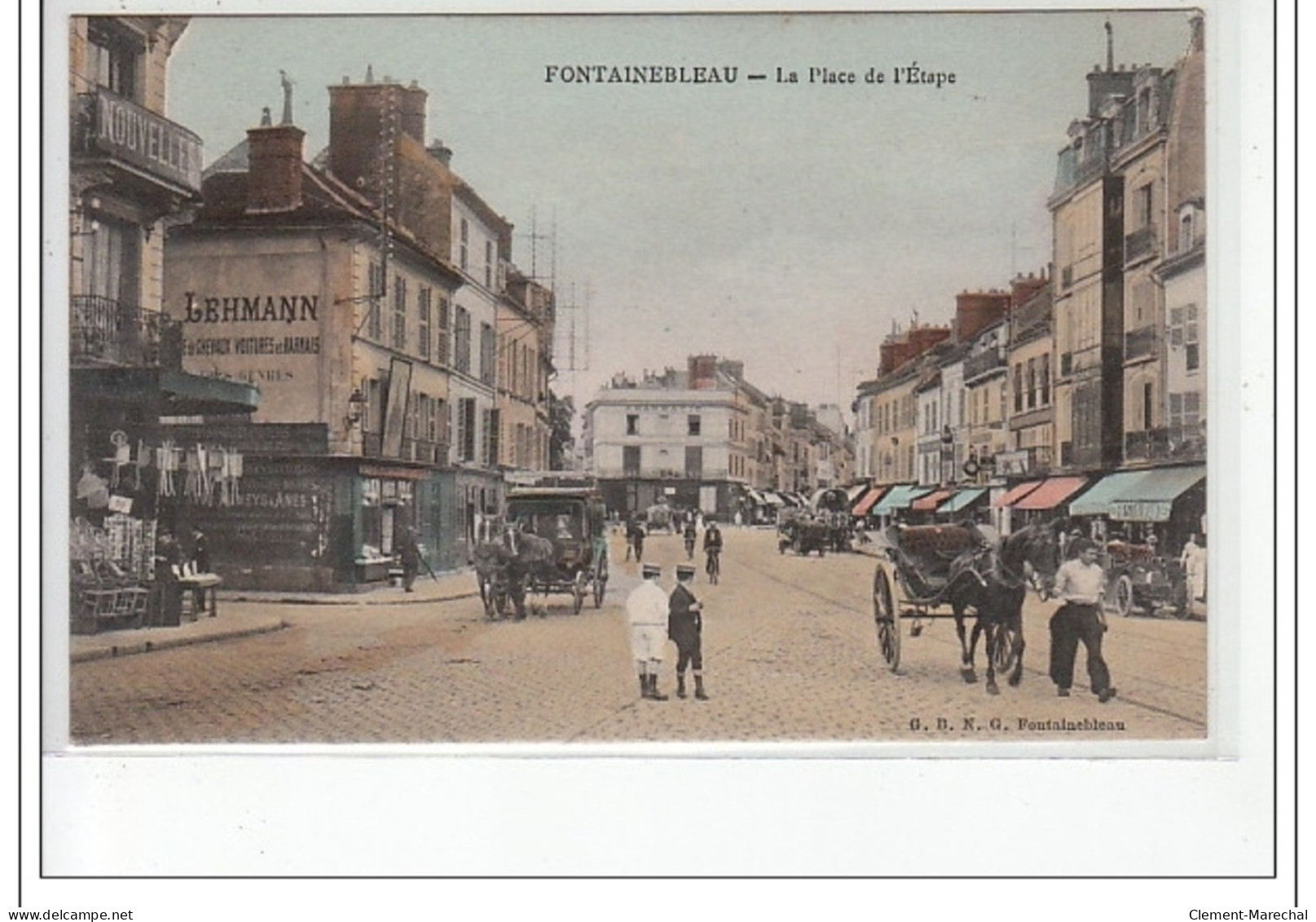 FONTAINEBLEAU - La Place De L'Eglise - Très Bon état - Fontainebleau