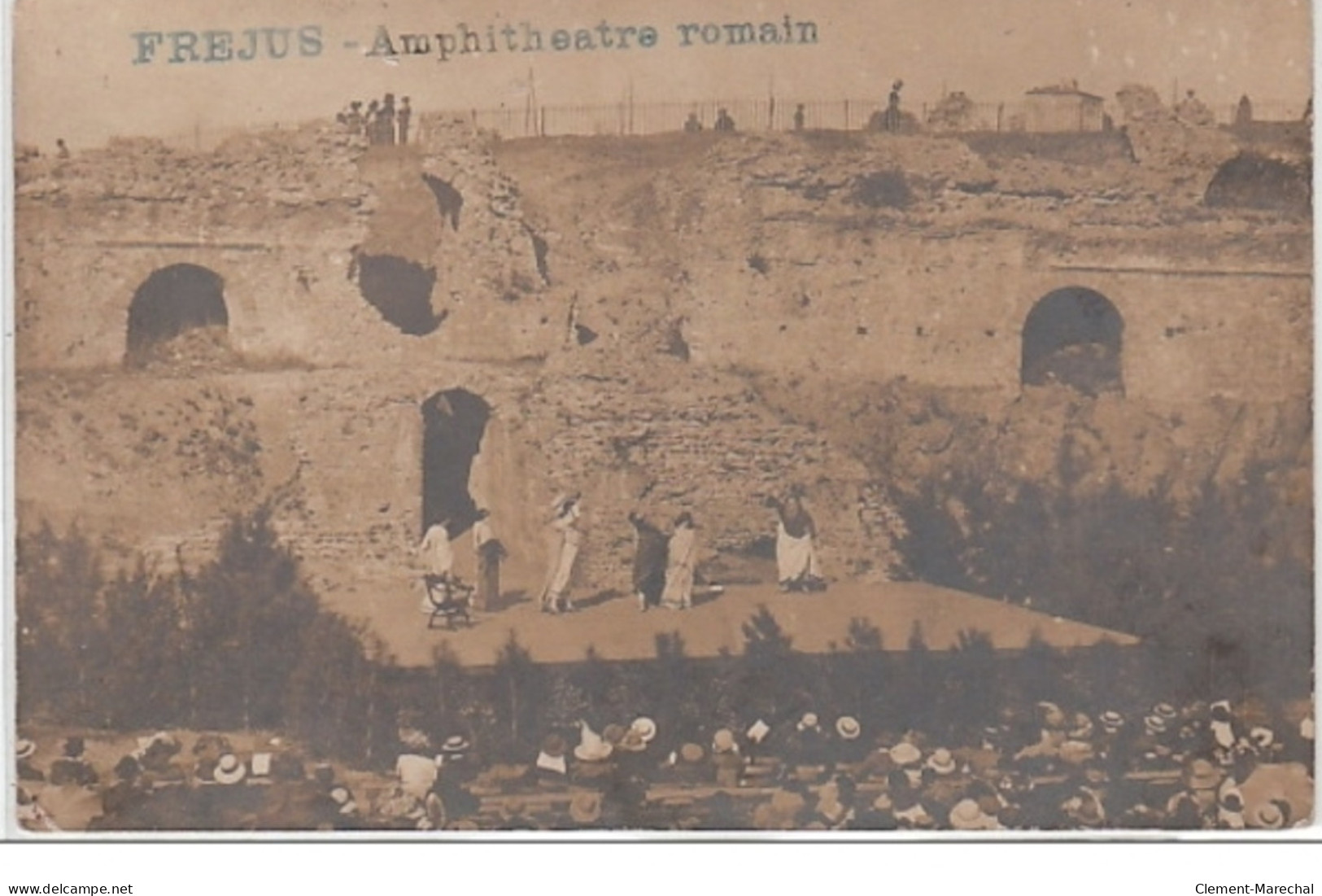 FREJUS : Carte Photo Du Théâtre Antique En 1911 - Très Bon état - Altri & Non Classificati