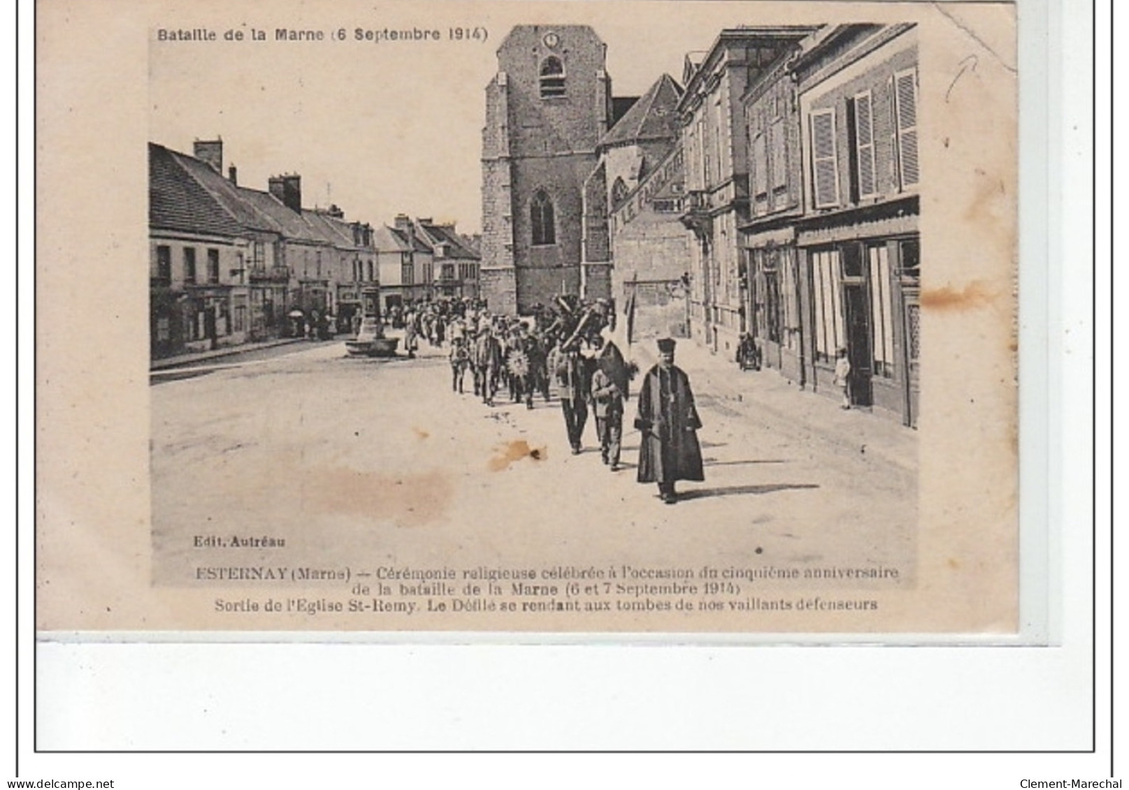 ESTERNAY - 5ème Anniversaire De Bataille De La Marne (6 Septembre 1914) - Sortie De L'église St Remy - état - Esternay