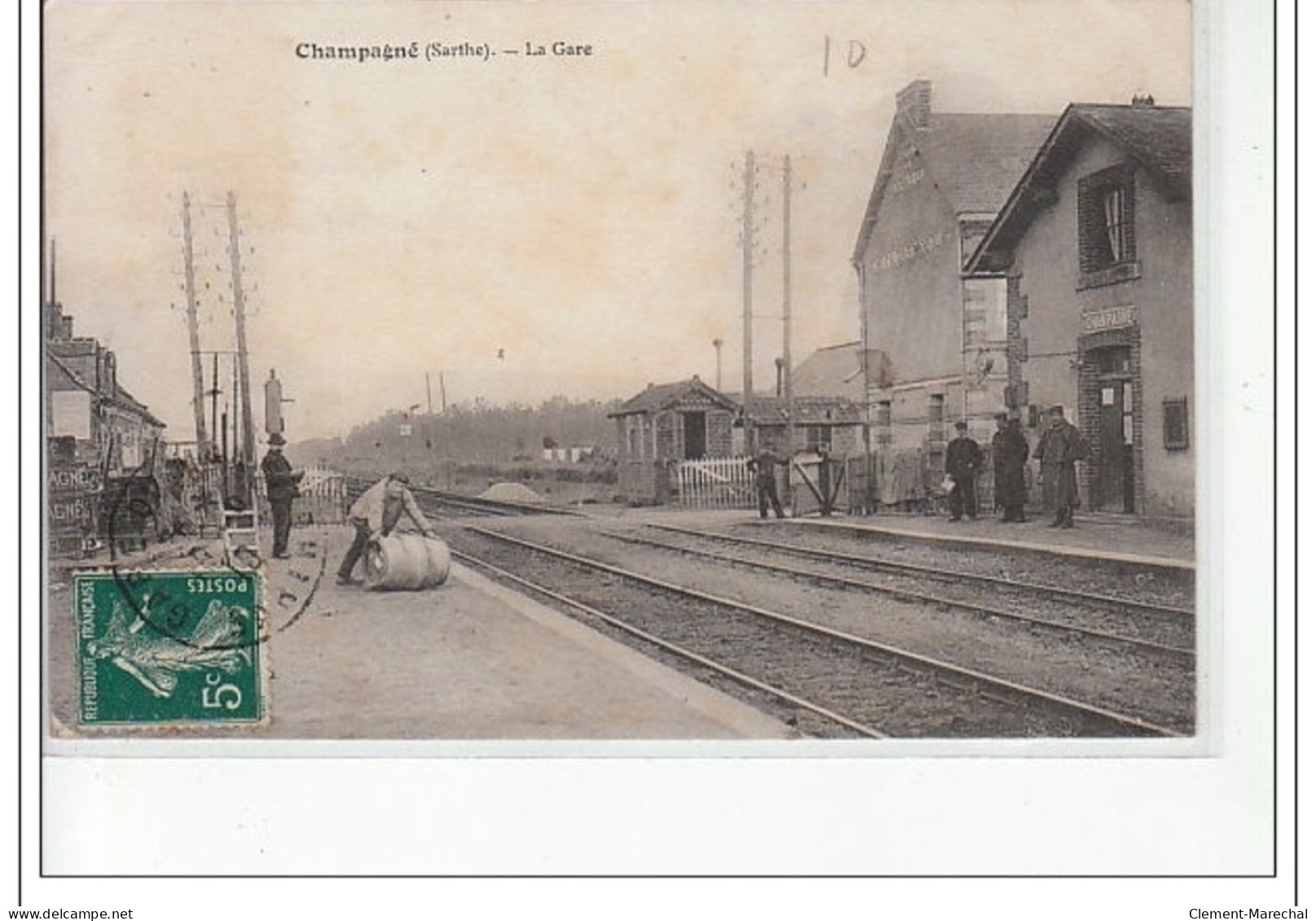 CHAMPAGNE - La Gare - état (traces) - Autres & Non Classés