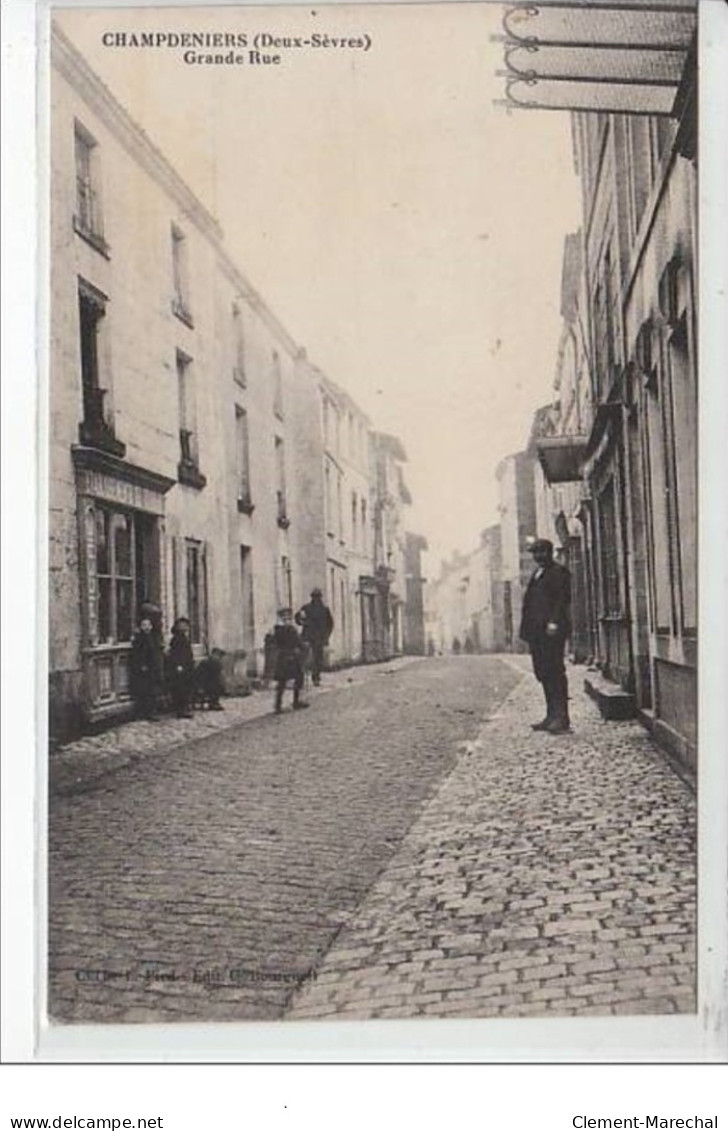 CHAMPDENIERS - Grande Rue - Très Bon état - Champdeniers Saint Denis