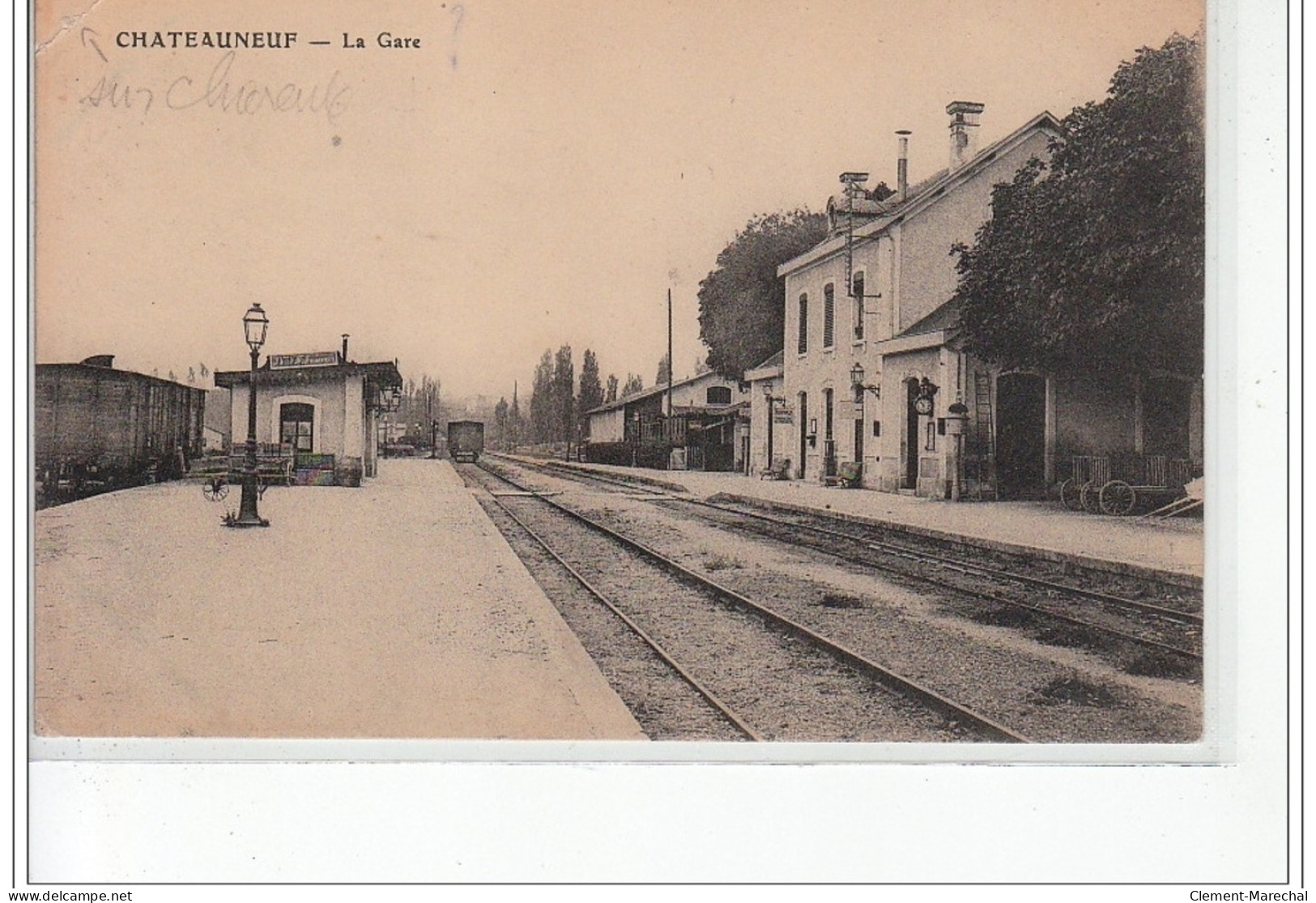 CHATEAUNEUF - La Gare - état - Chateauneuf Sur Charente