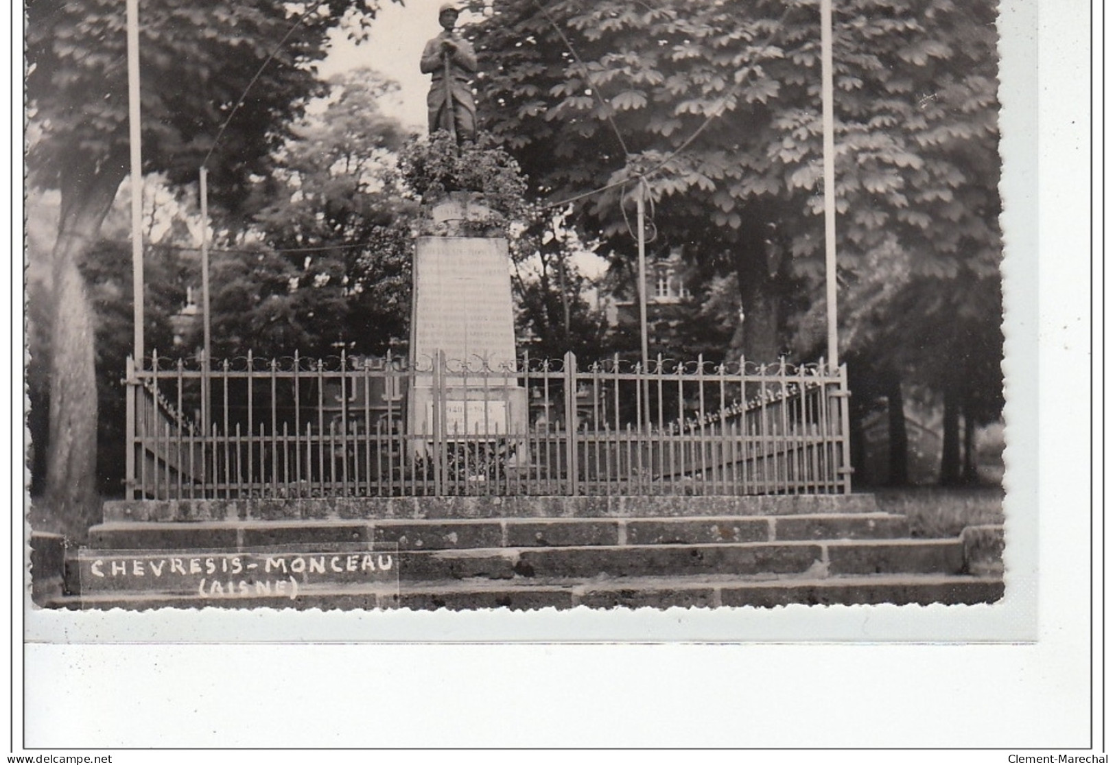 CHEVRESIS-MONCEAU - Monument Aux Morts - Très Bon état - Other & Unclassified