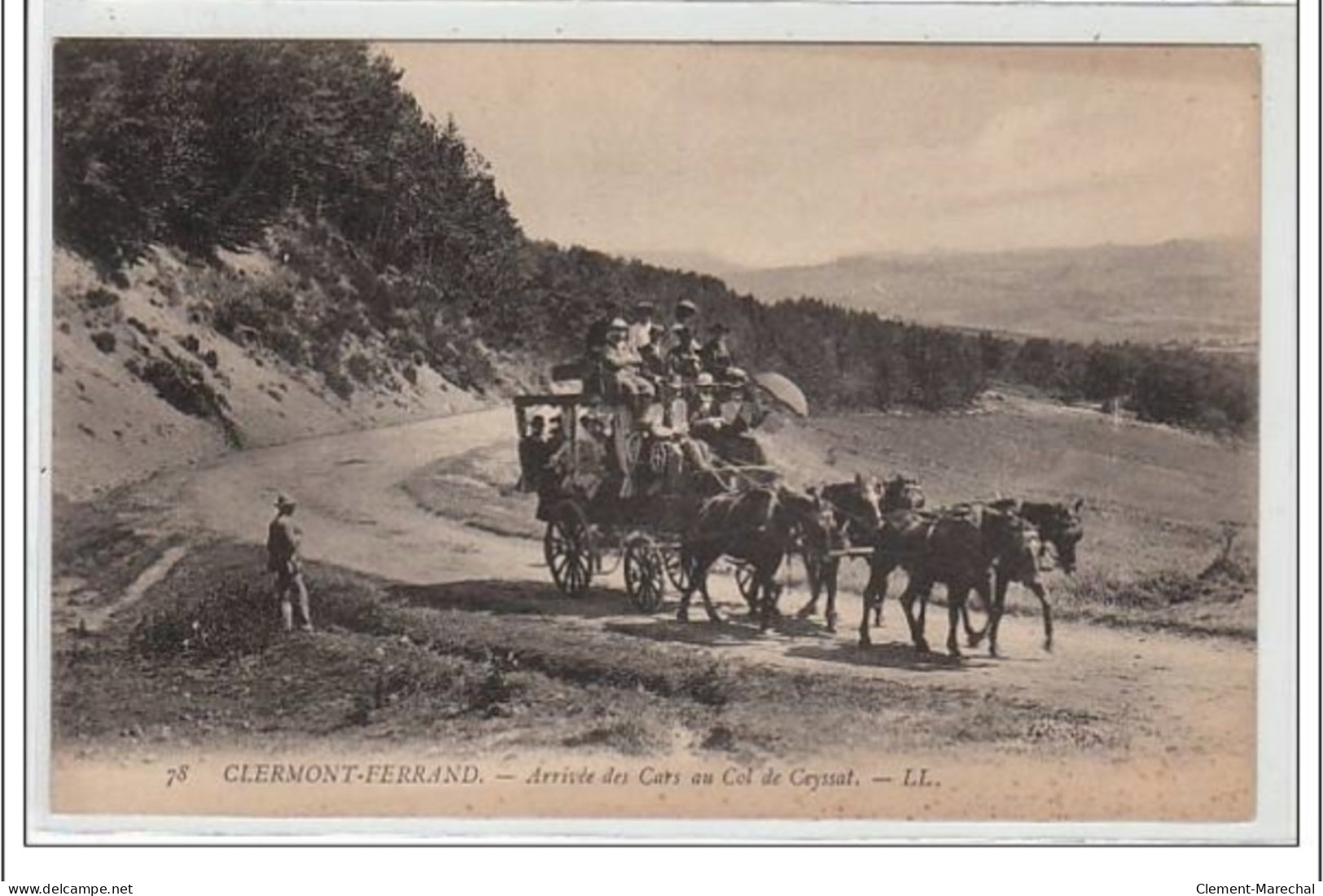 CLERMONT FERRAND : Arrivée Des Cars Au Col De Ceyssat - Très Bon état - Clermont Ferrand