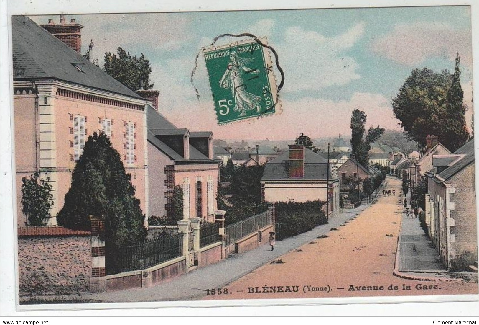 BLENEAU : Avenue De La Gare - Très Bon état - Bleneau