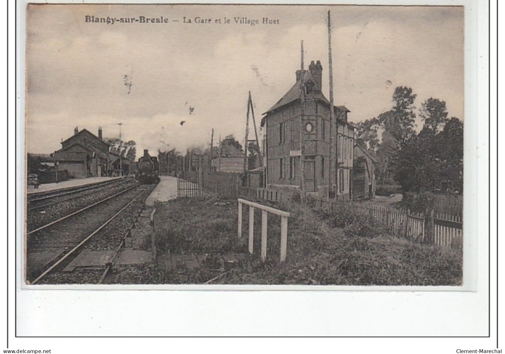 BLANGY SUR BRESLE  - La Gare Et Le Village Huet - Très Bon état - Blangy-sur-Bresle