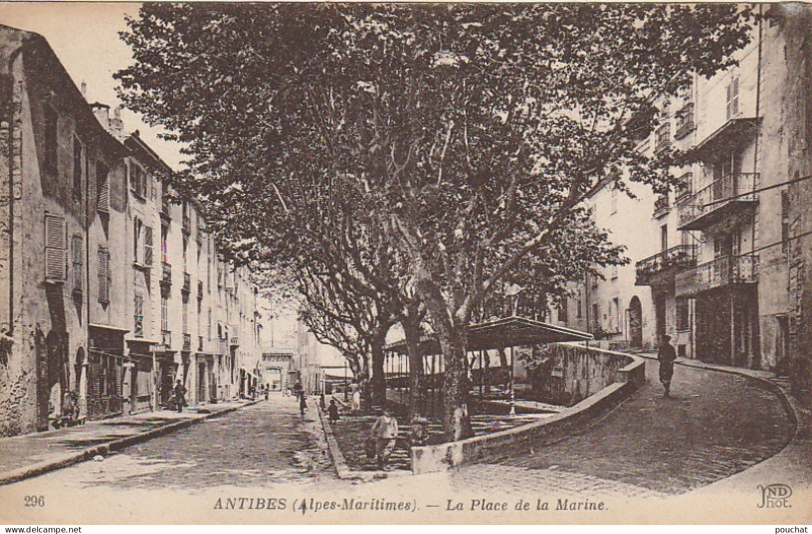 AA+ -(06) ANTIBES - LA PLACE DE LA MARINE - ANIMATION - Antibes - Oude Stad