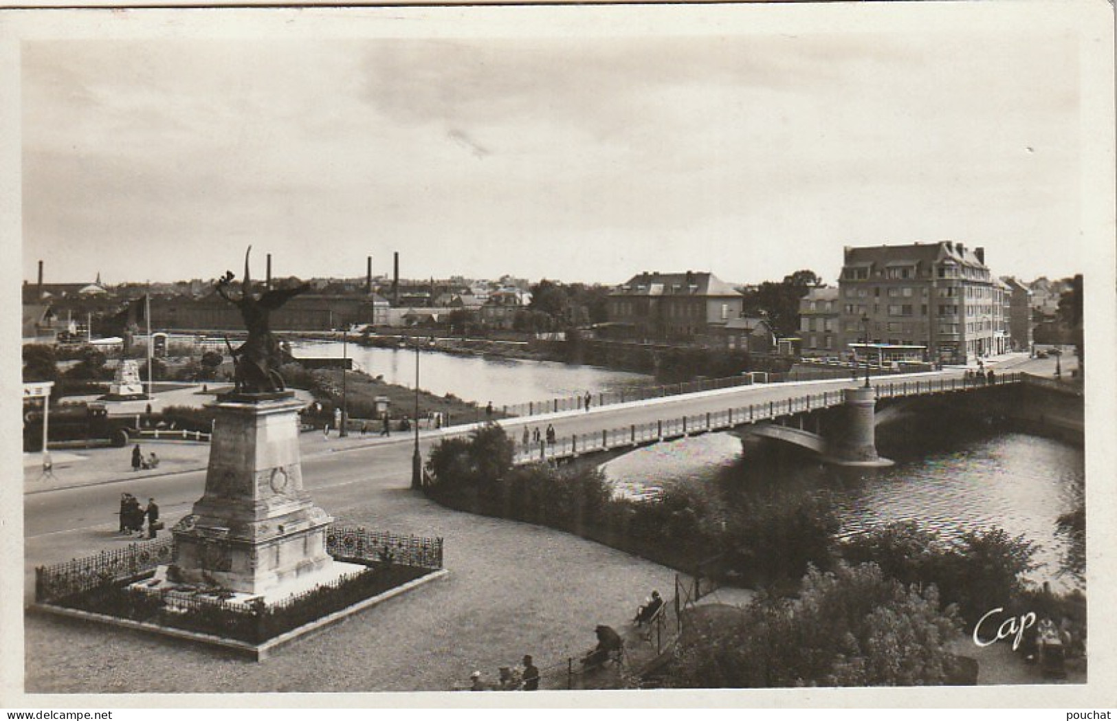 AA+ -(08) MEZIERES - LOT DE 3 CP : PONT DE LA VICTOIRE , HOTEL DE VILLE  ( POSTE ) , PONT D' ARCHES - Charleville