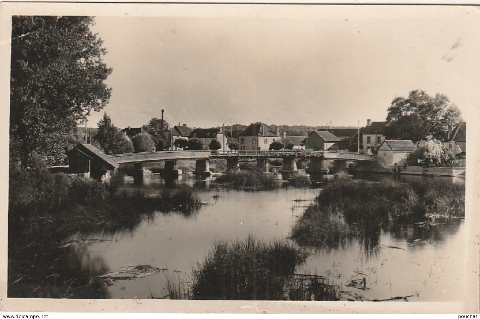 AA+ -(10) FOUCHERES - LE PONT ET LE LAVOIR  - Otros & Sin Clasificación