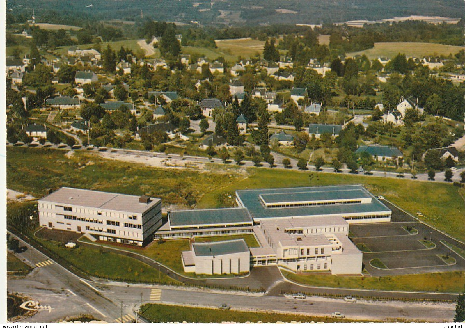 AA+ 25-(19) EGLETONS - INSTITUT UNIVERSITAIRE DE TECHNOLOGIE ( ARCH. GLEZE ) - VUE AERIENNE - Egletons