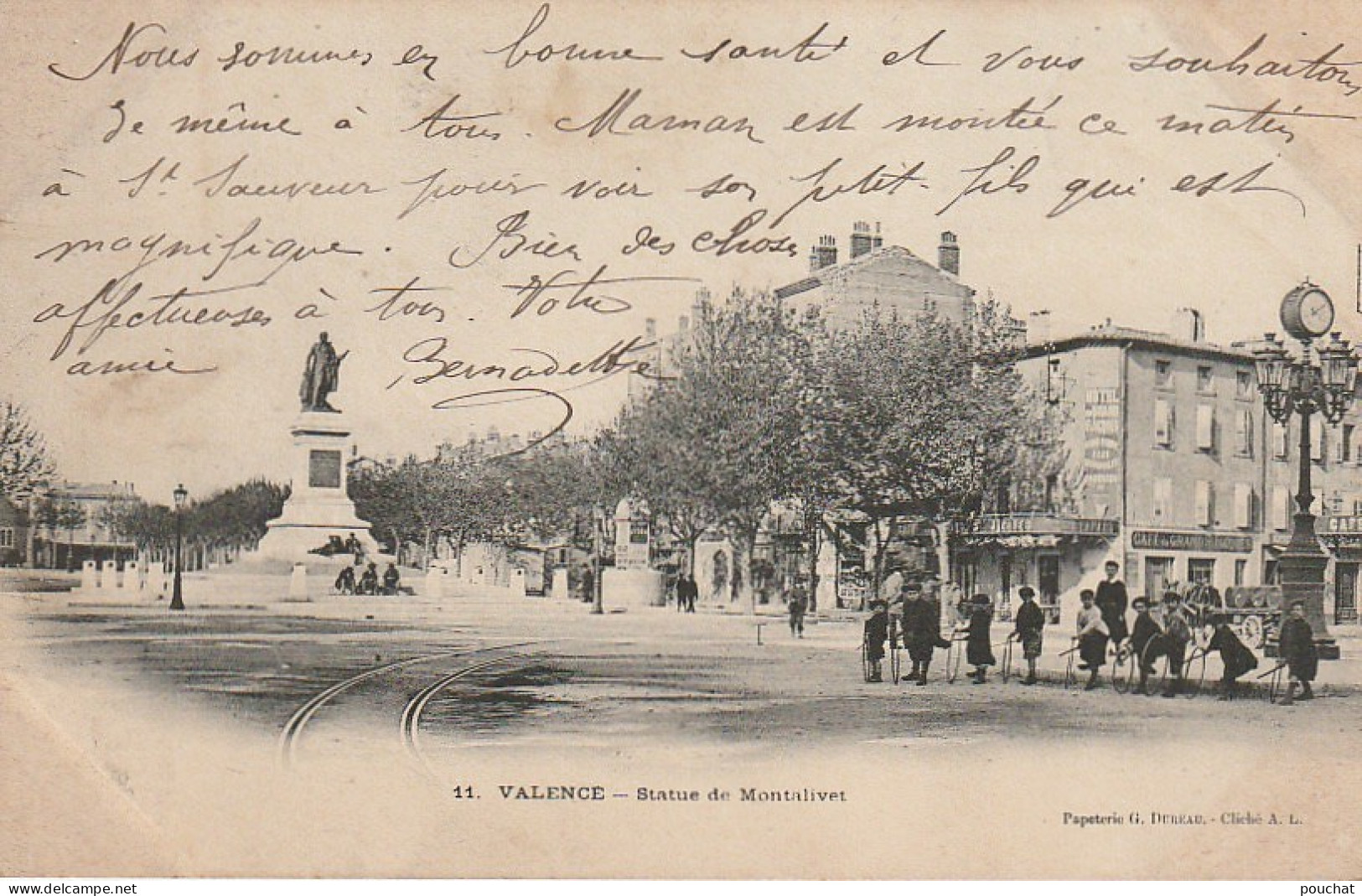 AA+ 32-(26) VALENCE - STATUE DE MONTALIVET - ANIMATION - ENFANTS AVEC CERCEAUX - Valence