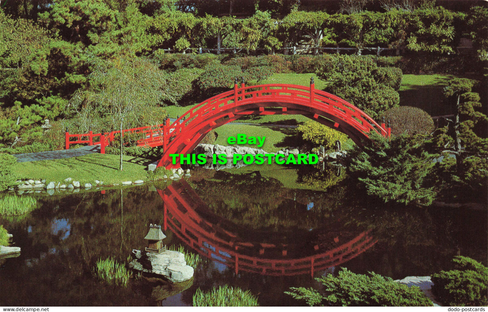 R579284 Moon Bridge In The Japanese Garden. 1974 - Monde