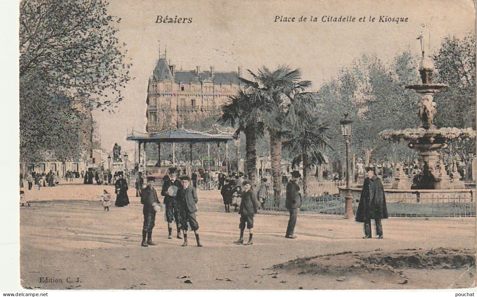 AA+ 47-(34) BEZIERS - PLACE DE LA CITADELLE ET LE KIOSQUE - ANIMATION - CARTE COLORISEE - Beziers