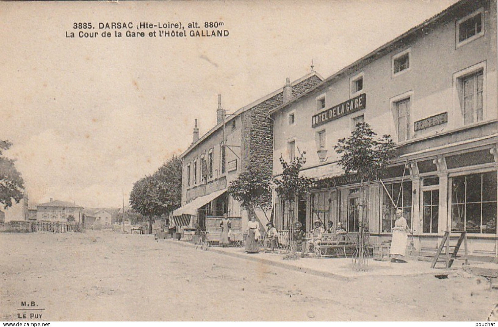 AA+ 59-(43) DARSAC - LA COUR DE LA GARE ET L'HOTEL GALLAND - ANIMATION -  VILLAGEOIS - Other & Unclassified