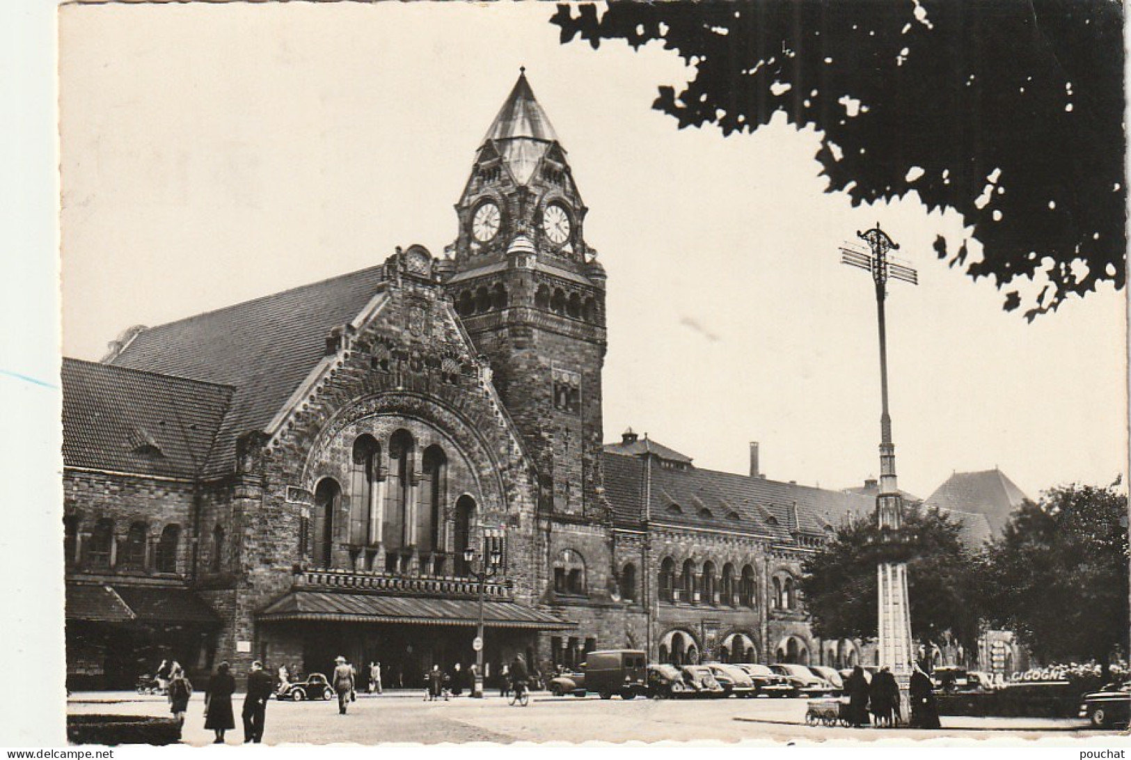 AA+ 73-(57) METZ - LA GARE - ANIMATION - AUTOMOBILES - Metz