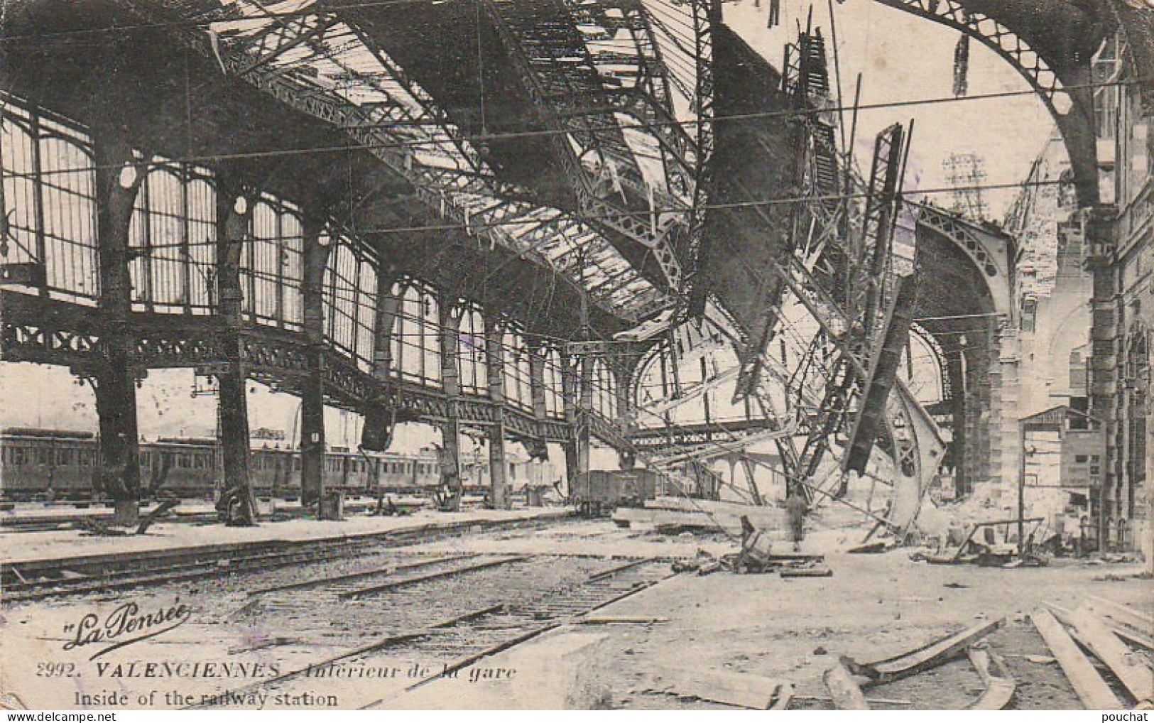 AA+ 75-(59) VALENCIENNES - INTERIEUR DE LA GARE - TRAIN - Valenciennes