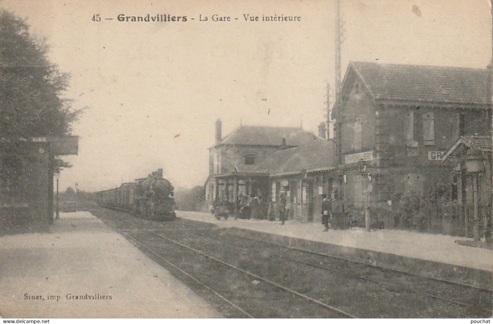 AA+ 76-(60) GRANDVILLIERS - LA GARE - VUE INTERIEURE - ANIMATION - LOCOMOTIVE   - Grandvilliers