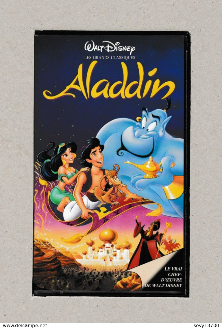 3 Cassettes VHS Walt Disney Aladin Le Retour De Jafar Et Mulan - Dibujos Animados