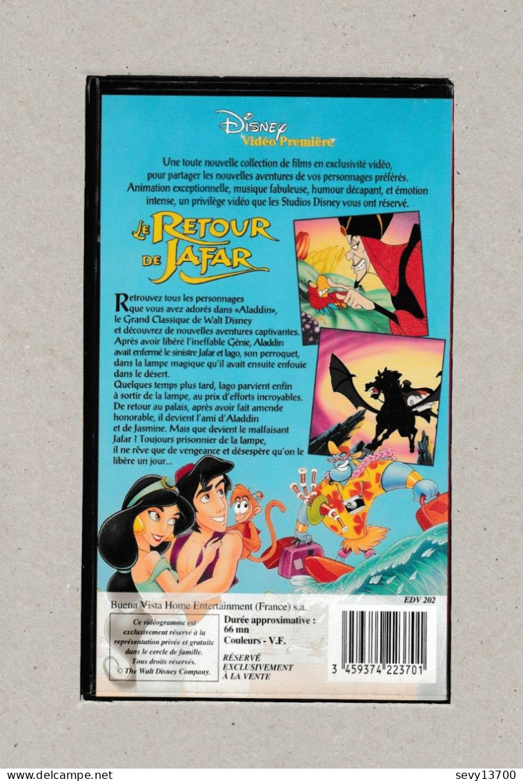 3 Cassettes VHS Walt Disney Aladin Le Retour De Jafar Et Mulan - Cartoni Animati
