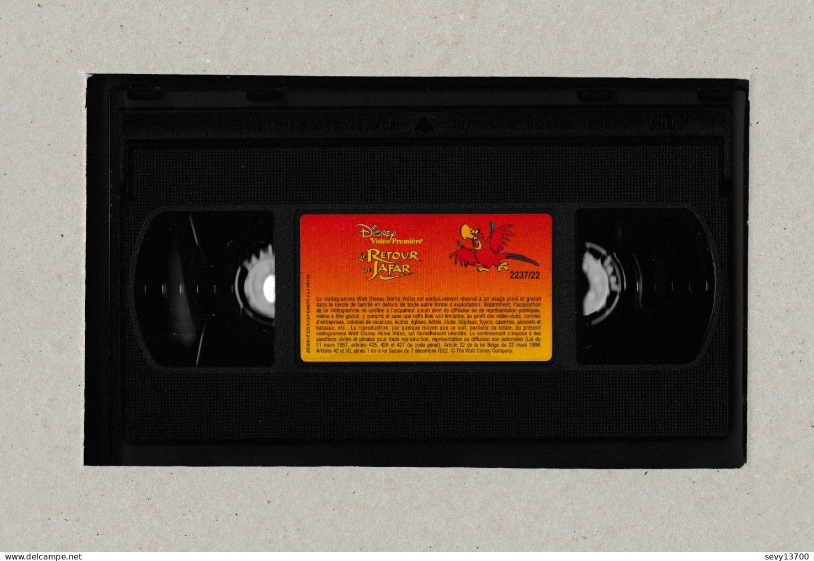 3 cassettes VHS Walt Disney Aladin Le retour de Jafar et Mulan