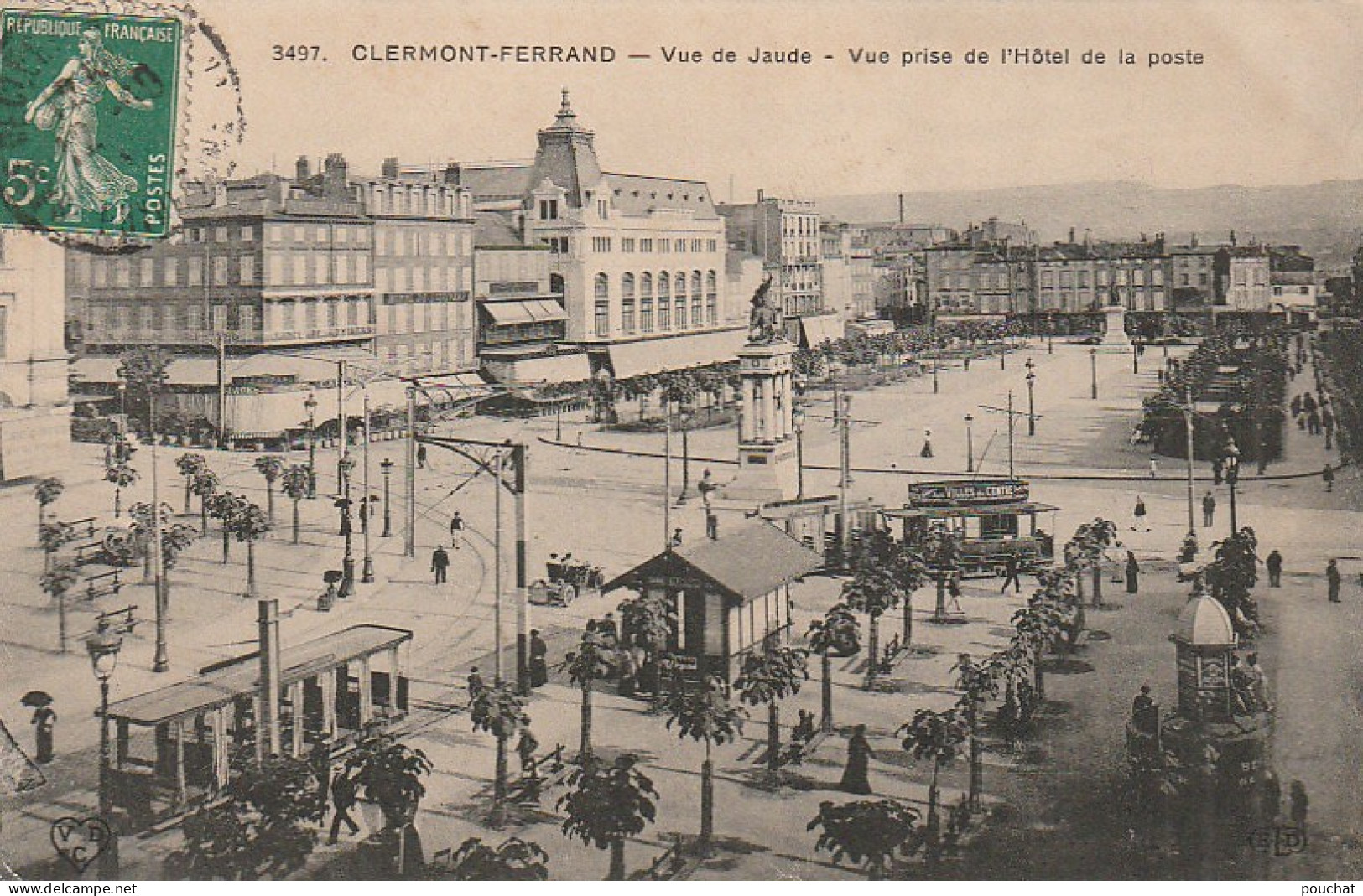 AA+ 82-(63) CLERMONT FERRAND - VUE DE JAUDE - VUE PRISE DE L'HOTEL DE LA POSTE - ANIMATION - Clermont Ferrand