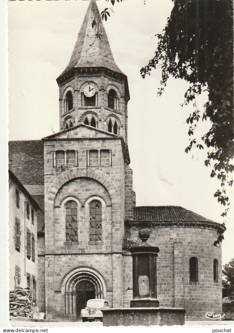 AA+ 82-(63) MENAT - LA VIEILLE EGLISE ROMANE - AUTOMOBILE - Otros & Sin Clasificación