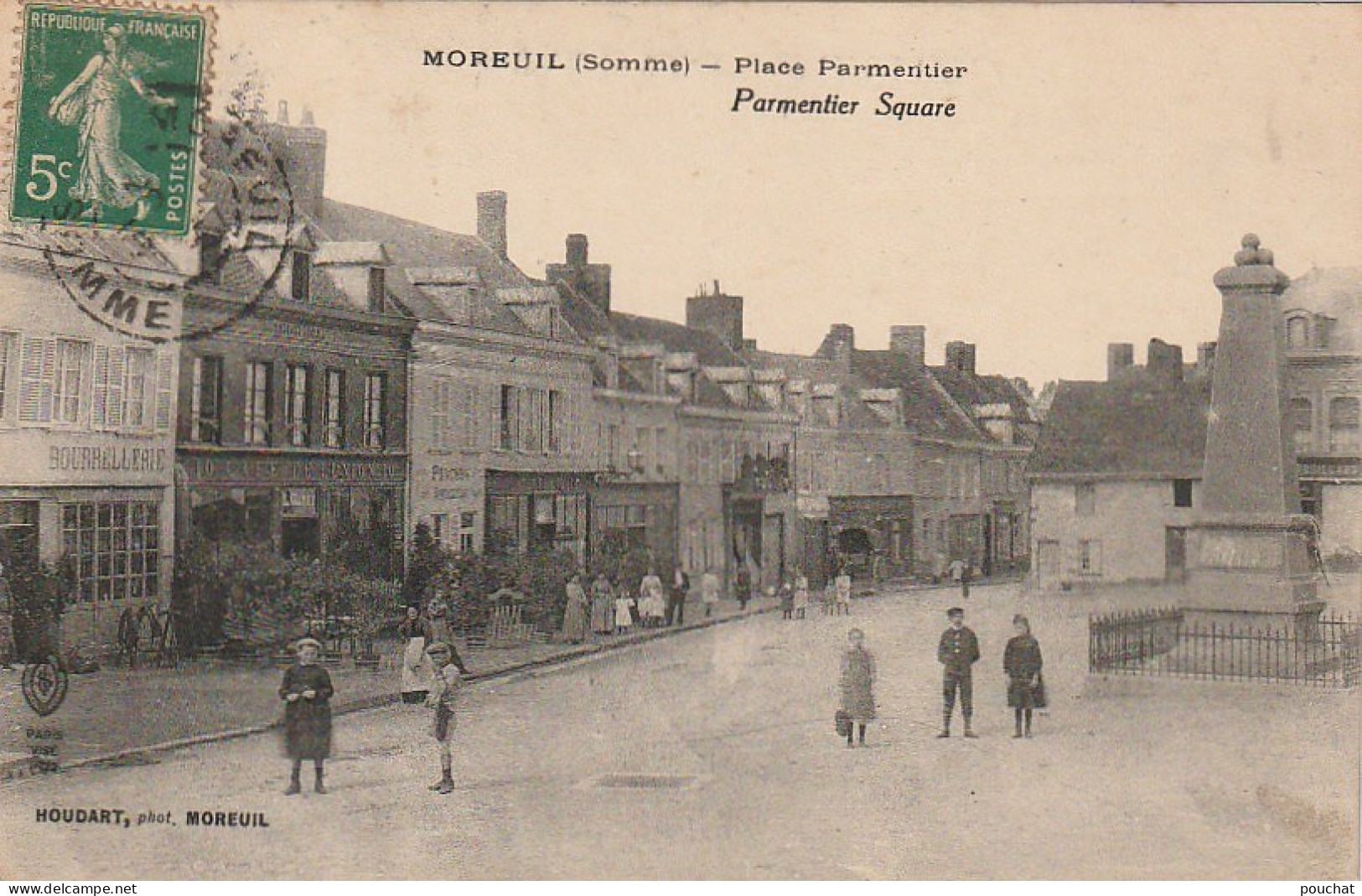 AA+ 107-(80) MOREUIL - PLACE PARMENTIER - ANIMATION - COMMERCES - Moreuil