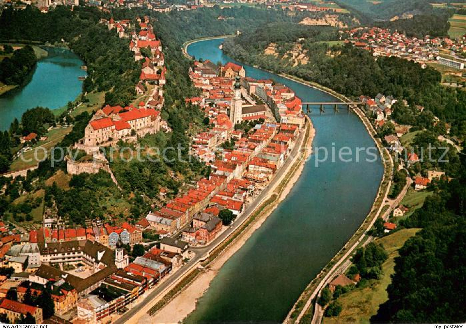 73648463 Burghausen Salzach Fliegeraufnahme Mit Deutschlands Laengster Burg Burg - Burghausen