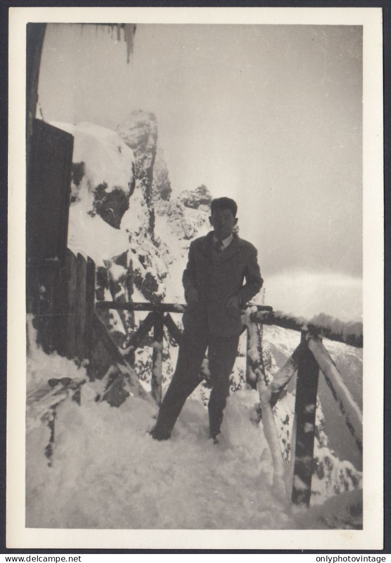 Dolomiti - Uomo In Posa Tra La Neve - 1950 Fotografia Vintage - Places