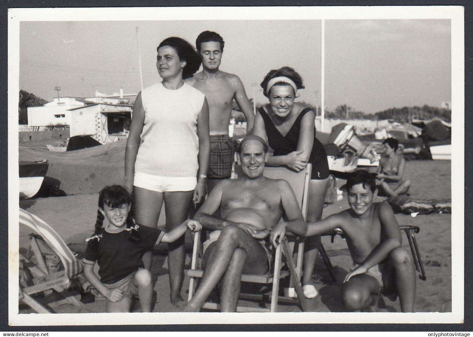 Italia 1960, Vasto (CH), Turisti In Spiaggia, Foto Epoca, Vintage Photo - Orte