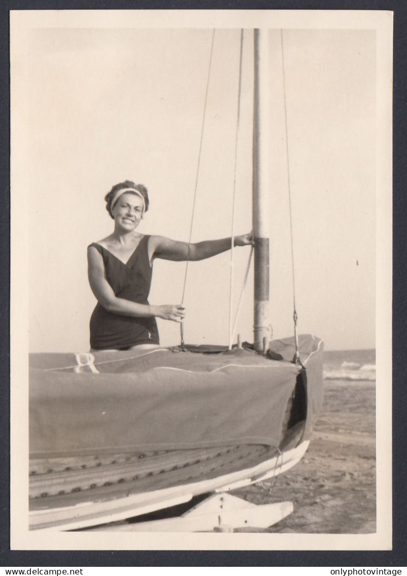 Italia 1960, Vasto (CH), Donna In Costume Da Bagno, Moda Mare, Foto Epoca - Orte