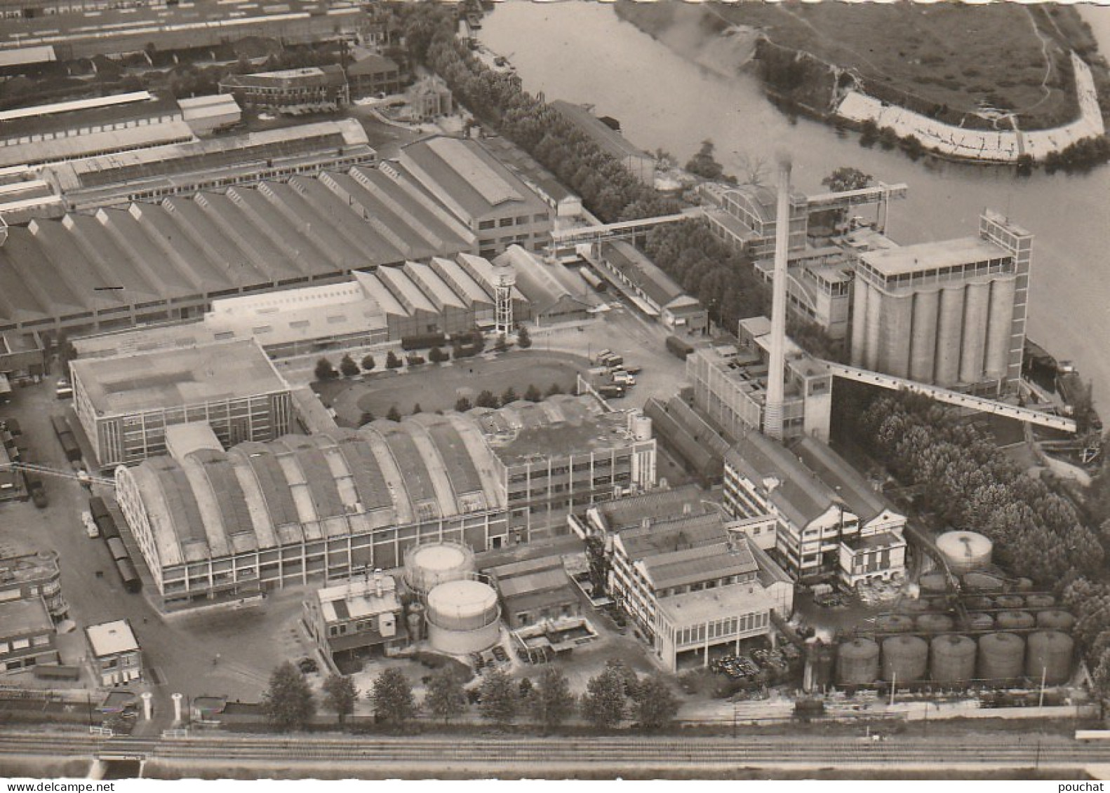 AA+ 120-(92) VUE AERIENNE DE LA MARGARINERIE ASTRA , ASNIERES  - Asnieres Sur Seine