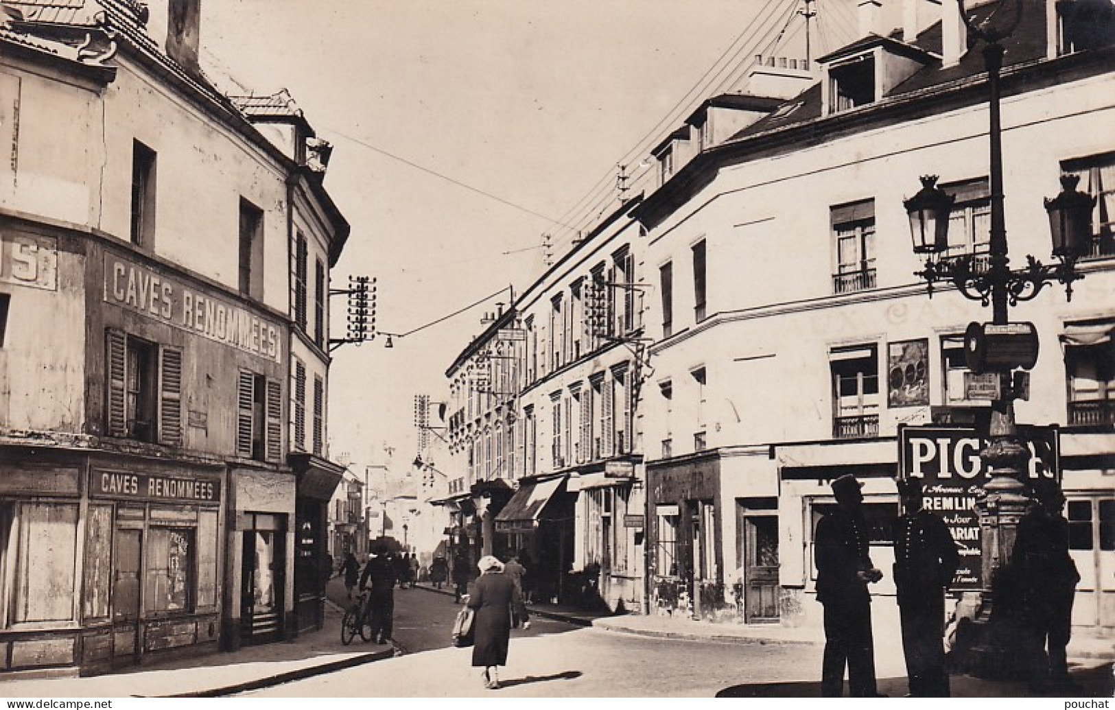 AA+ 122-(94) VILLEJUIF - PLACE DES FUSILLES - RUE GEORGES LEBIGOT - COMMERCES - Villejuif