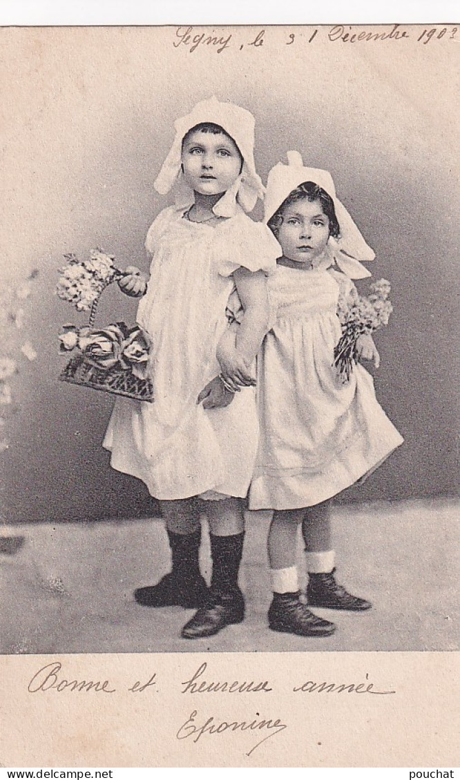 AA+ 126- " BONNE ANNEE " - COUPLE DE FILLETTES AVEC PANIERE ET BOUQUETS DE FLEURS - New Year