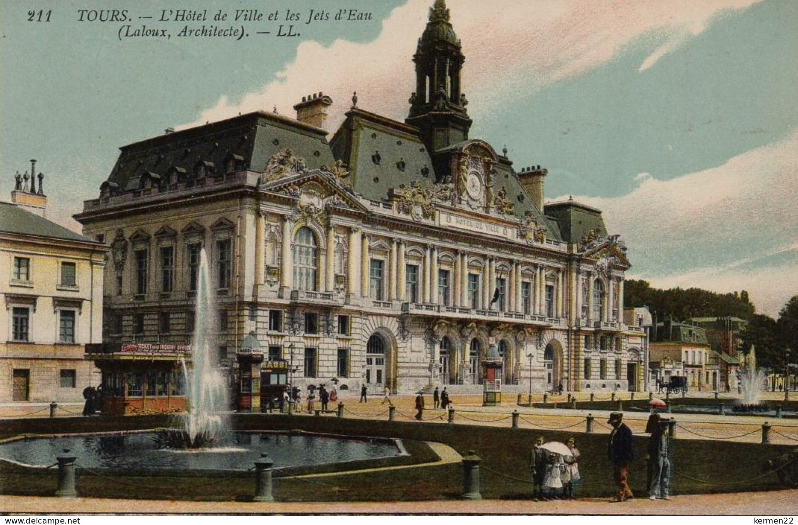 CPA 37 TOURS L'Hôtel De Ville Et Les Jets D'Eau (Laloux Architecte) - Tours