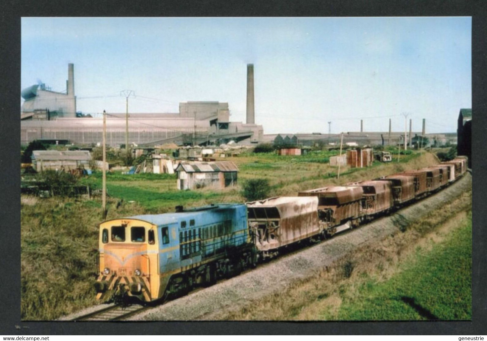 Carte-photo Moderne "Train De Minerai De La S.M.N. à Caen - Société Métallurgique De Normandie - Années 80" - Trains