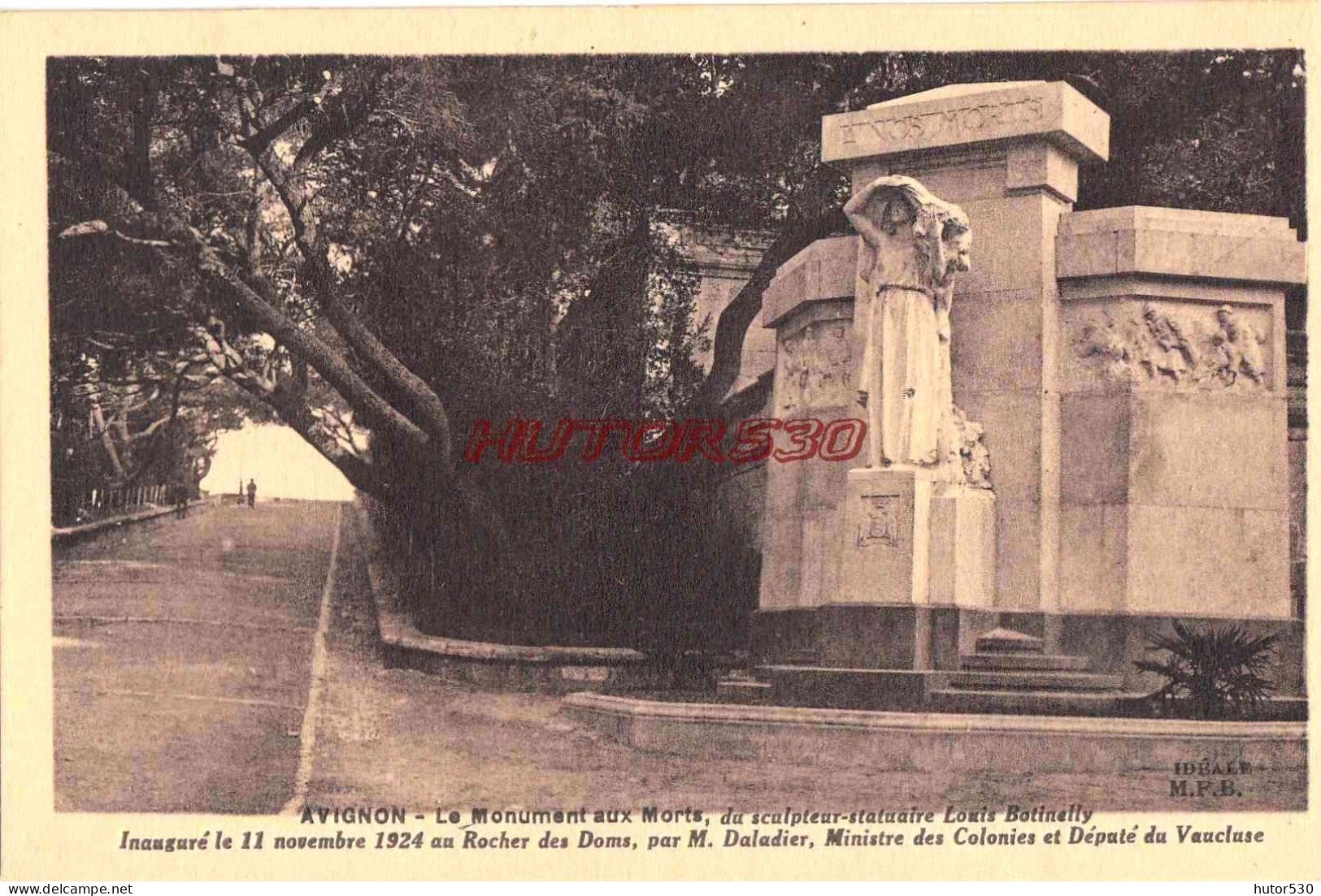 CPA AVIGNON - LE MONUMENT AUX MORTS - Avignon