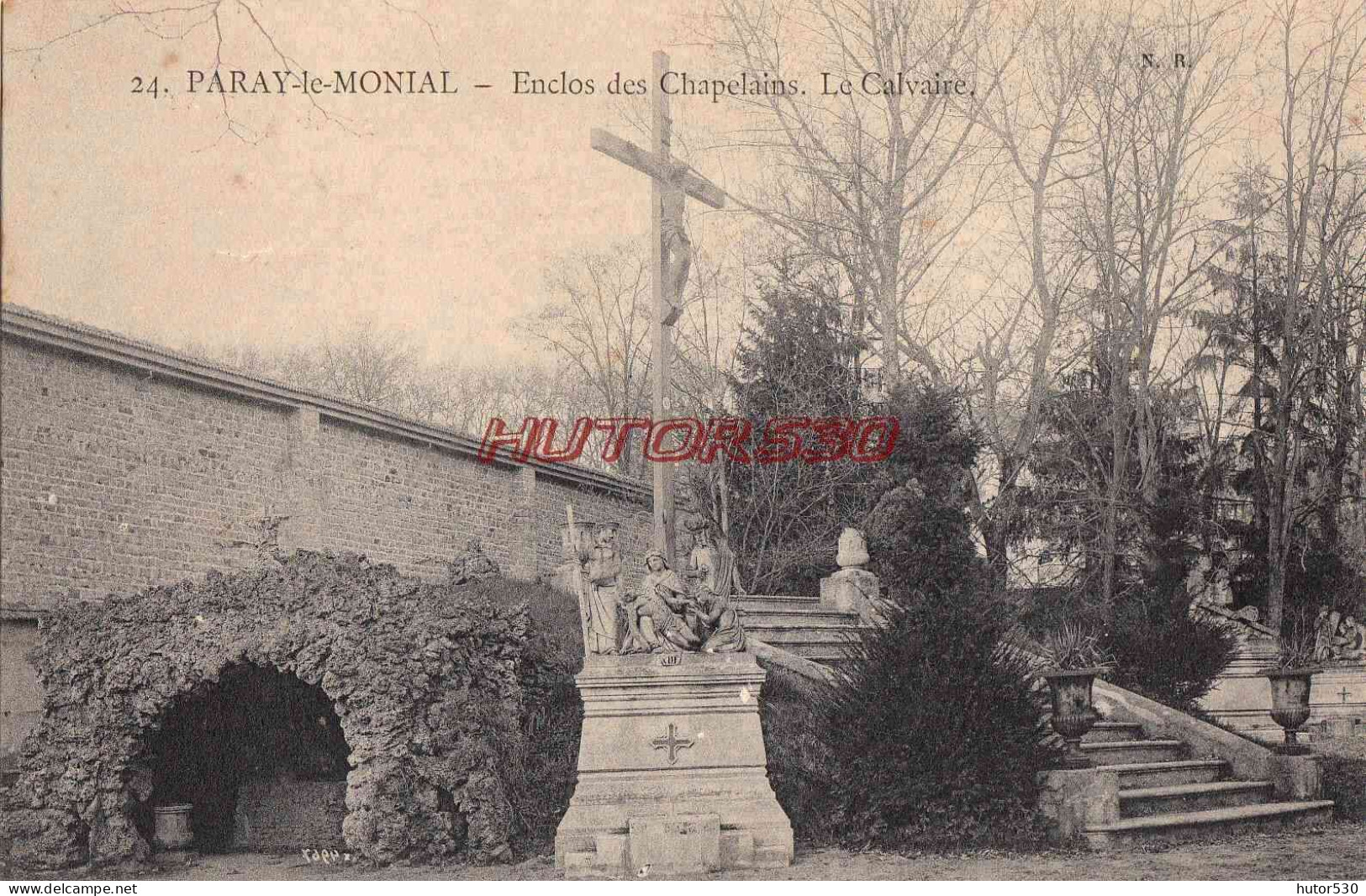 CPA PARAY LE MONIAL - ENCLOS DES CHAPELAINS - LE CALVAIRE - Paray Le Monial