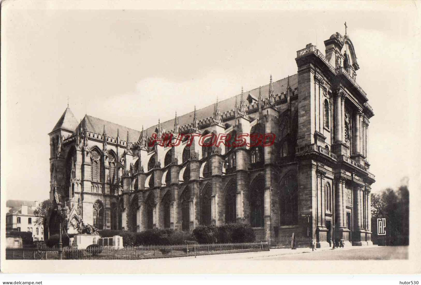 CPSM CHALONS SUR MARNE - LA CATHEDRALE - Châlons-sur-Marne