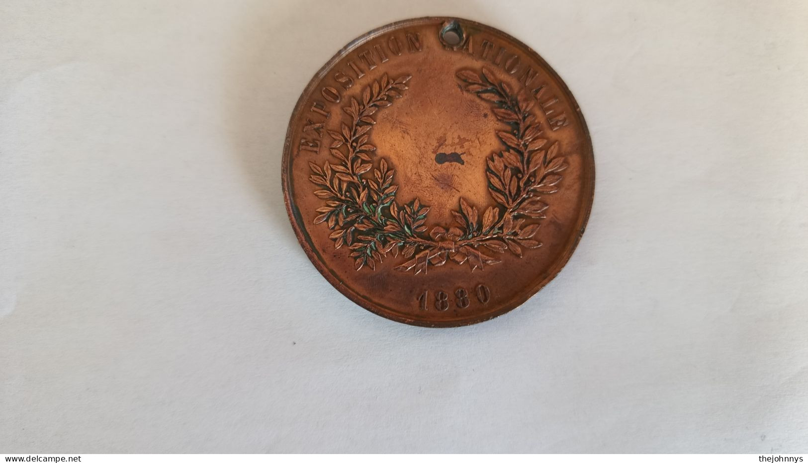 Médaille Médaillle Exposition Internationale 1880 Leopold II  Trouée - Otros & Sin Clasificación