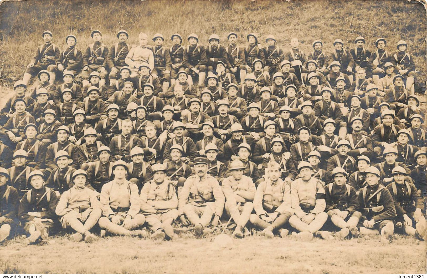 Militaria Carte Photo Peloton D'eleves Caporaux Champ De Tir Sens 1920 - Regiments