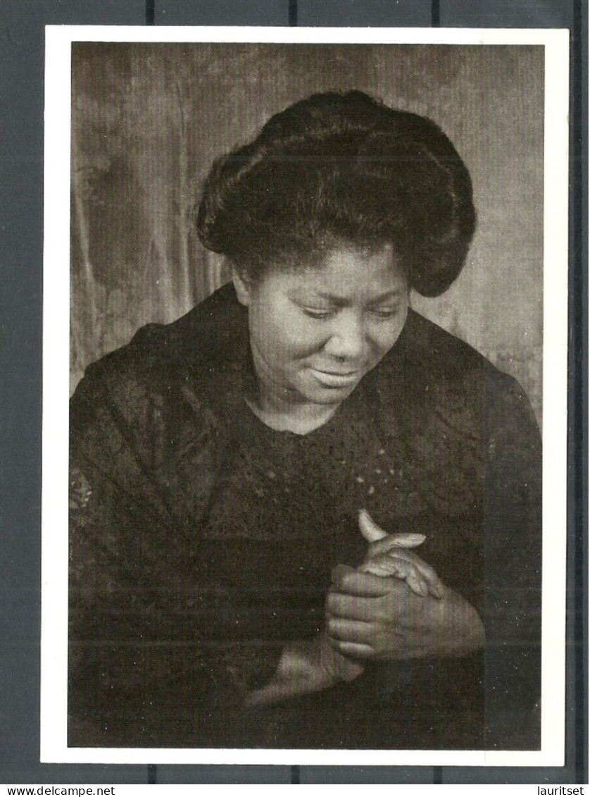 Gospel Singer Mahalia Jackson, Photographed 1962, Post Card Printed In USA, Unused - Cantantes Y Músicos